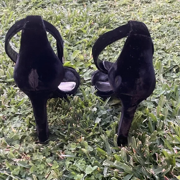 Saint Laurent Black Ankle strap heels - Picture 3 of 6